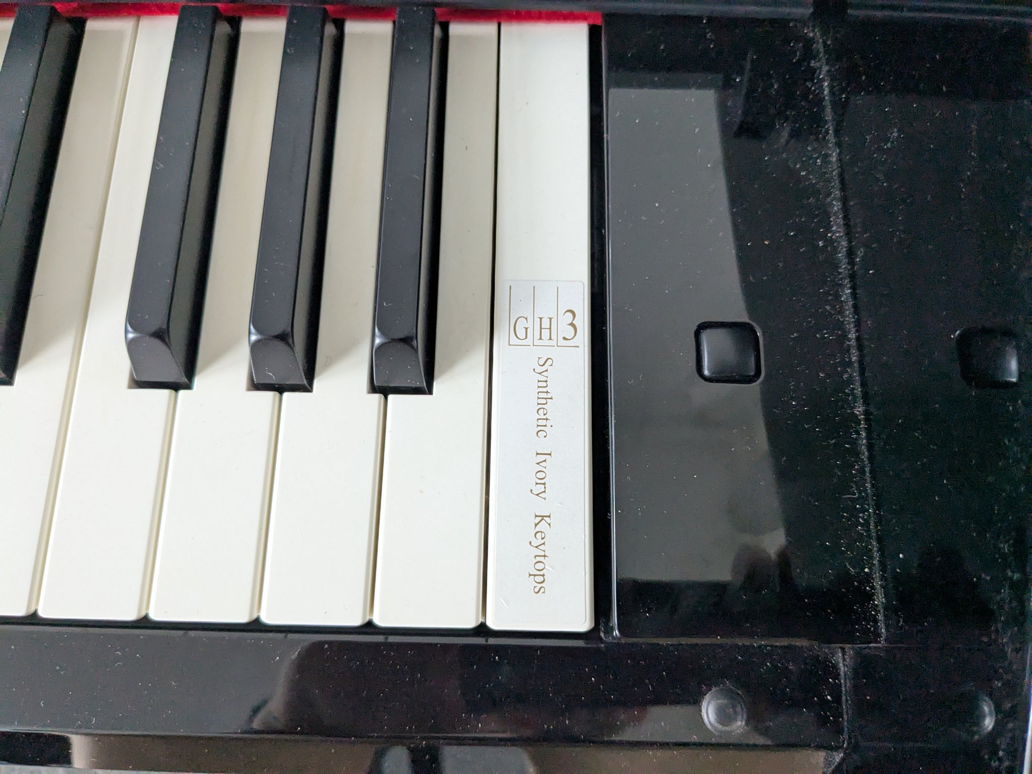 YAMAHA CLAVINOVA CVP-503 DIGITAL PIANO AND STOOL IN GLOSSY BLACK