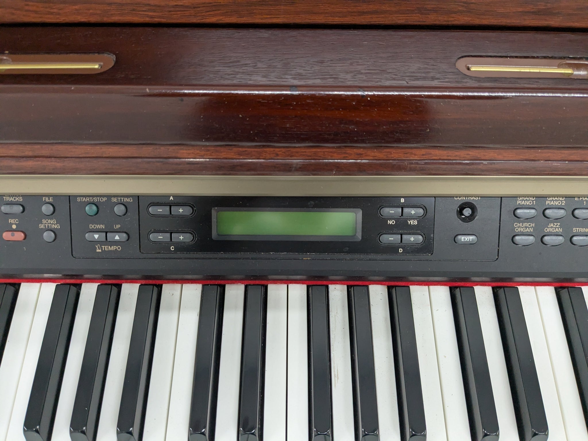 Yamaha Clavinova CLP-170 digital piano in mahogany stock #25363 