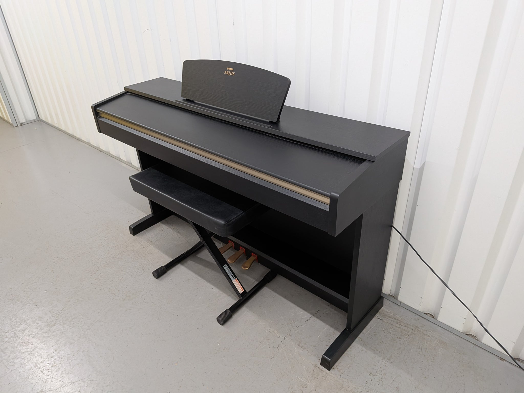 Yamaha Arius YDP-161 Digital Piano and stool in satin black