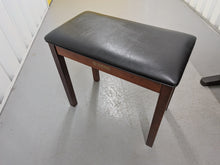 Load image into Gallery viewer, Yamaha Clavinova CVP-103 Digital Piano and stool in mahogany stock nr 25386
