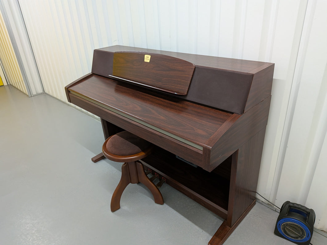 Yamaha Clavinova CLP-970 Digital Piano and stool in mahogany stock nr 25385
