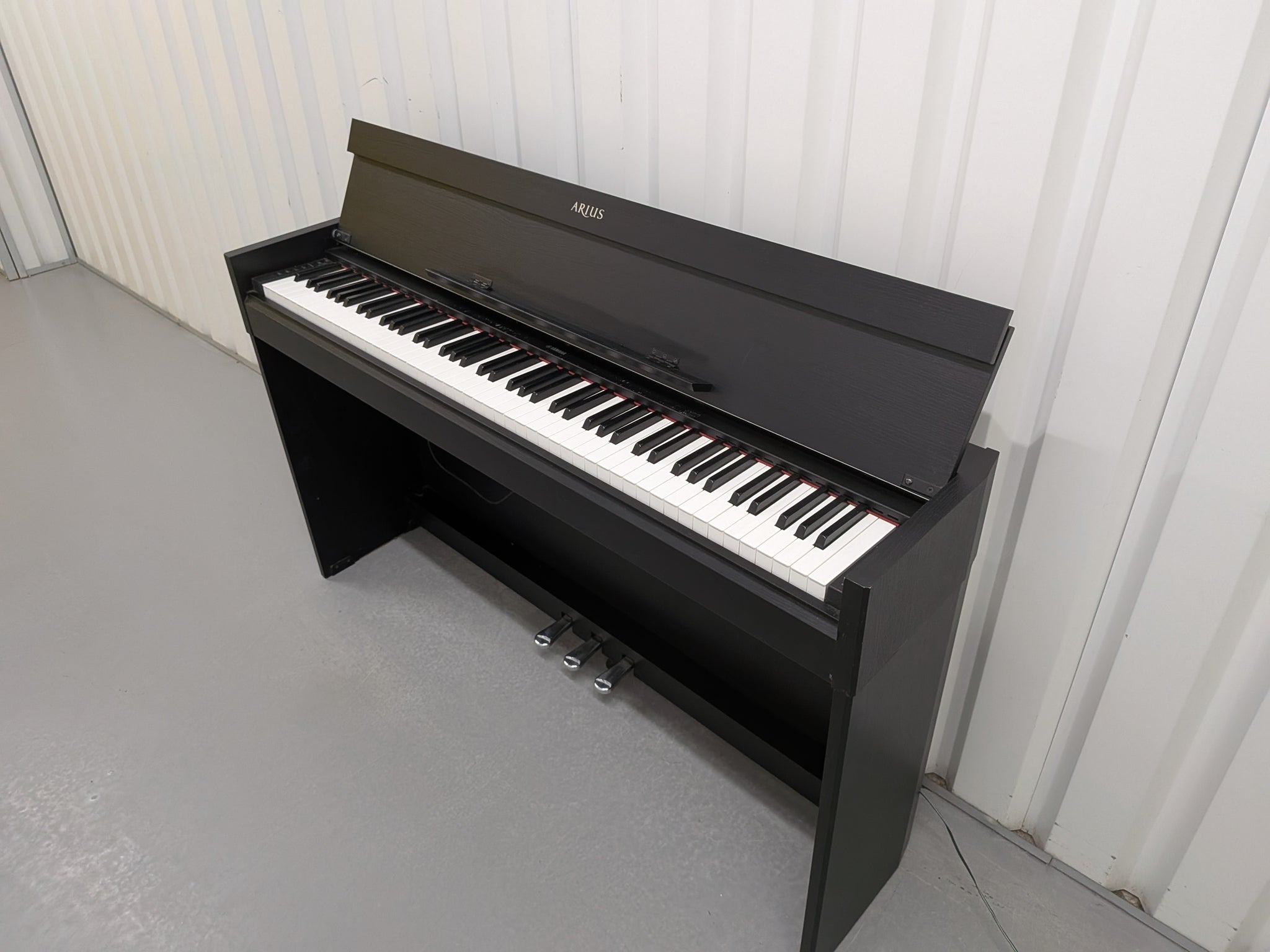 Yamaha Arius YDP-S51 black Digital Piano Slimline space saver