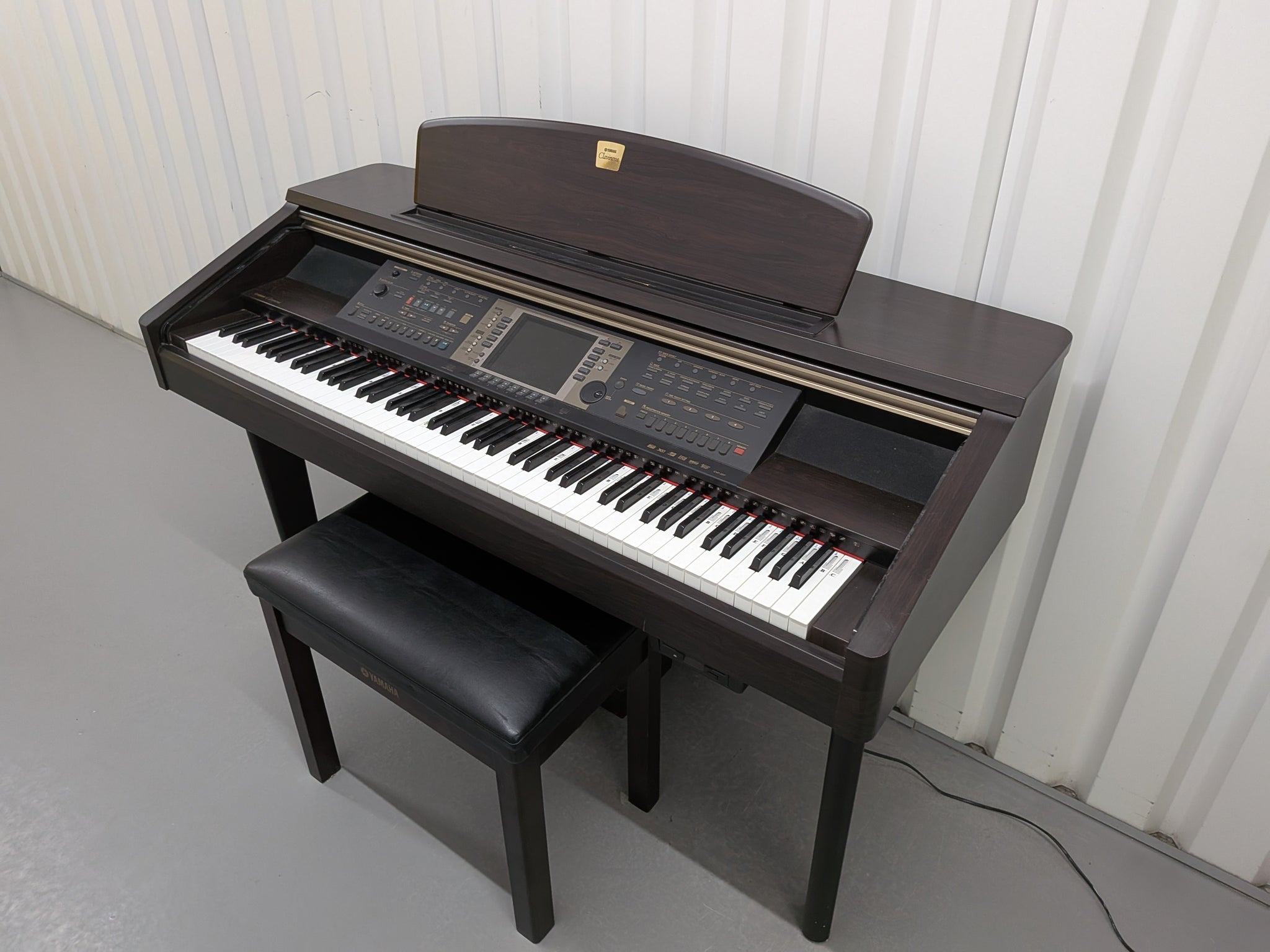 Yamaha Clavinova CVP-207 digital piano / arranger in rosewood 