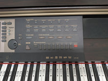 Load image into Gallery viewer, Yamaha Clavinova CVP-207 digital piano / arranger in rosewood. stock nr 25400
