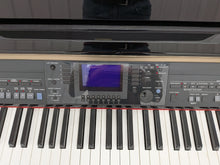 Load image into Gallery viewer, Yamaha Clavinova CVP-401 Digital Piano / arranger in glossy black stock nr 25404
