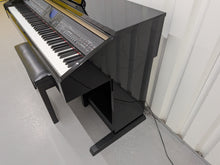 Load image into Gallery viewer, Yamaha Clavinova CVP-401 Digital Piano / arranger in glossy black stock nr 25412
