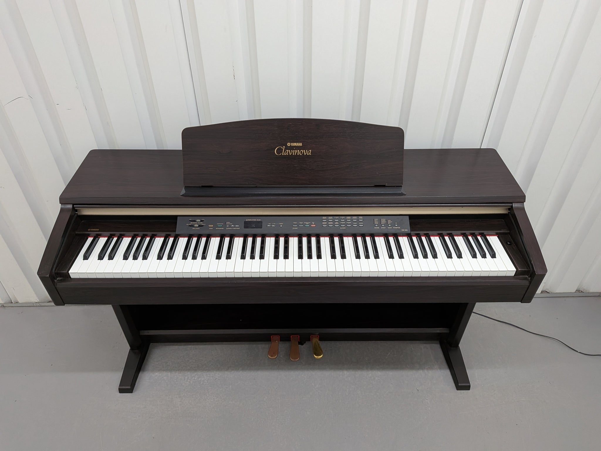 Yamaha Clavinova YDP-223 Digital Piano Full Size 88 keys 3 pedals