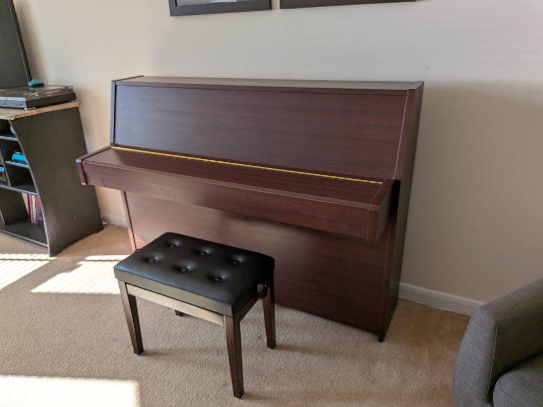 Yamaha E108 Upright Acoustic piano in rosewood stock #25349