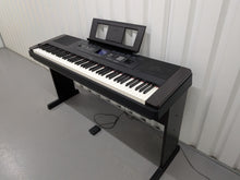 Load image into Gallery viewer, Yamaha DGX-650 in black 88 Weighted Keys Portable Grand stock #25441
