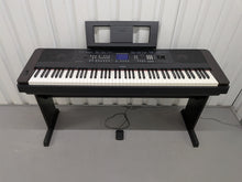 Load image into Gallery viewer, Yamaha DGX-650 in black 88 Weighted Keys Portable Grand stock #25441
