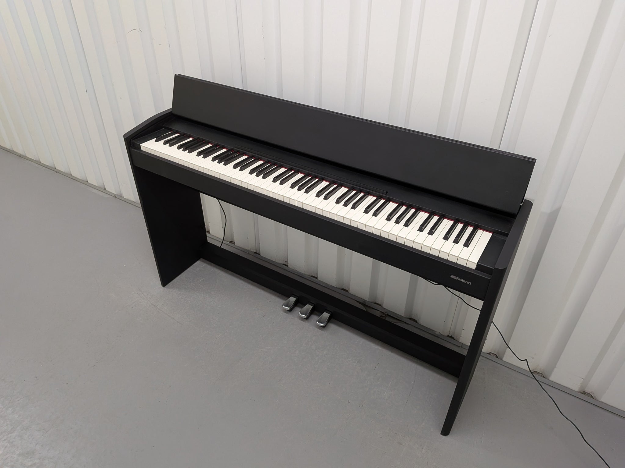 Roland F107 compact slim size Digital Bluetooth Piano in black