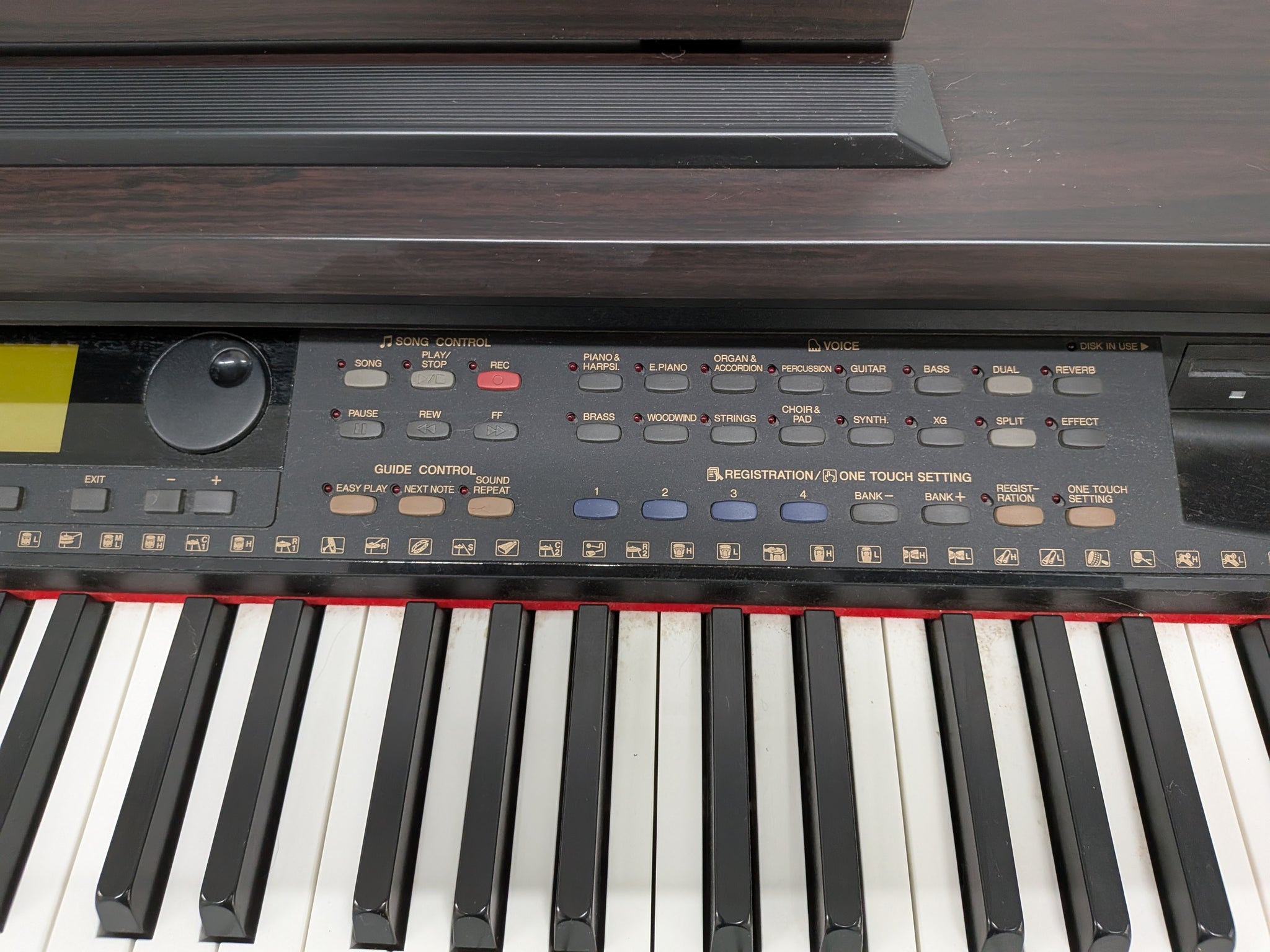 Yamaha Clavinova CVP-202 Digital Piano arranger Full Size 88 keys