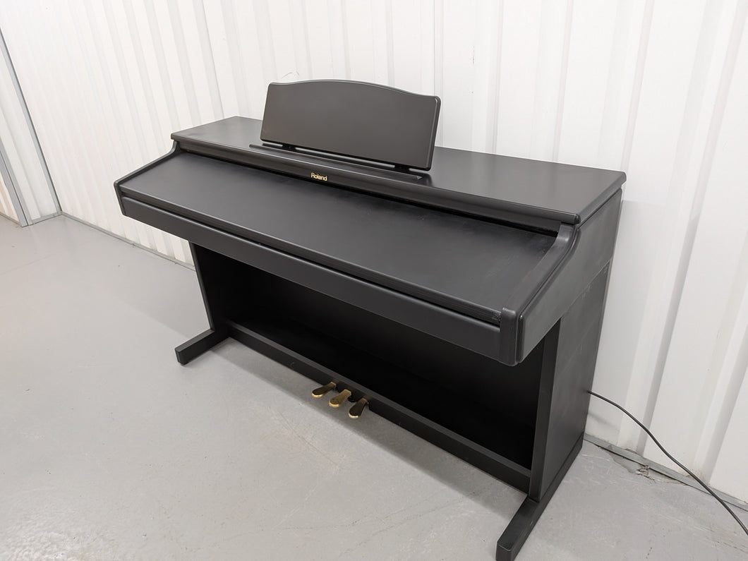 Roland HP237e Digital Piano in satin black finish Stock nr 25459
