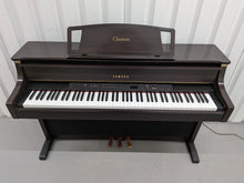 Load image into Gallery viewer, YAMAHA CLAVINOVA CLP-880 high end Digital Piano in rosewood Stock nr 25454
