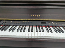 Load image into Gallery viewer, YAMAHA CLAVINOVA CLP-880 high end Digital Piano in rosewood Stock nr 25454
