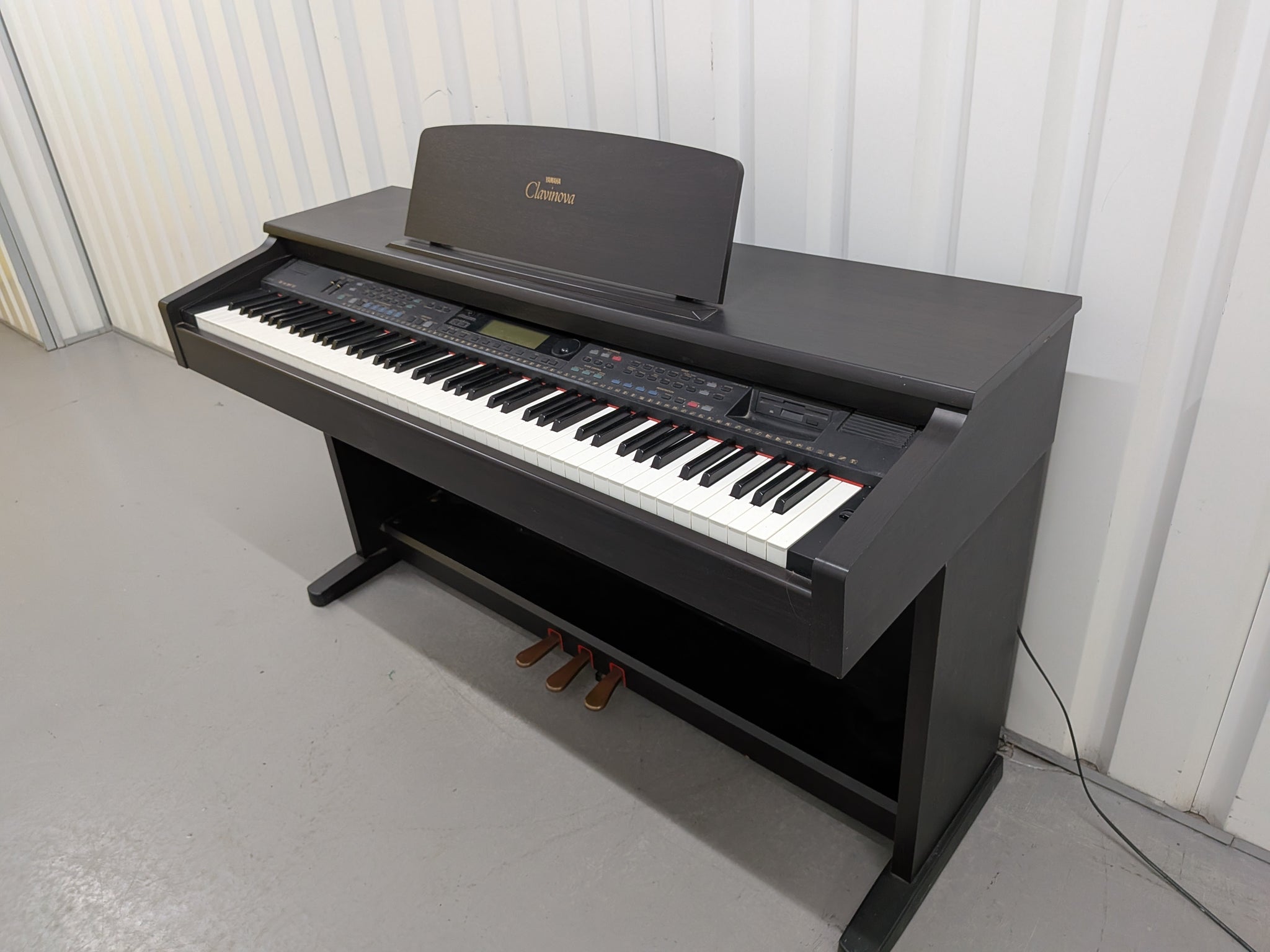 Yamaha Clavinova CVP-92 Digital Piano / arranger in rosewood stock 