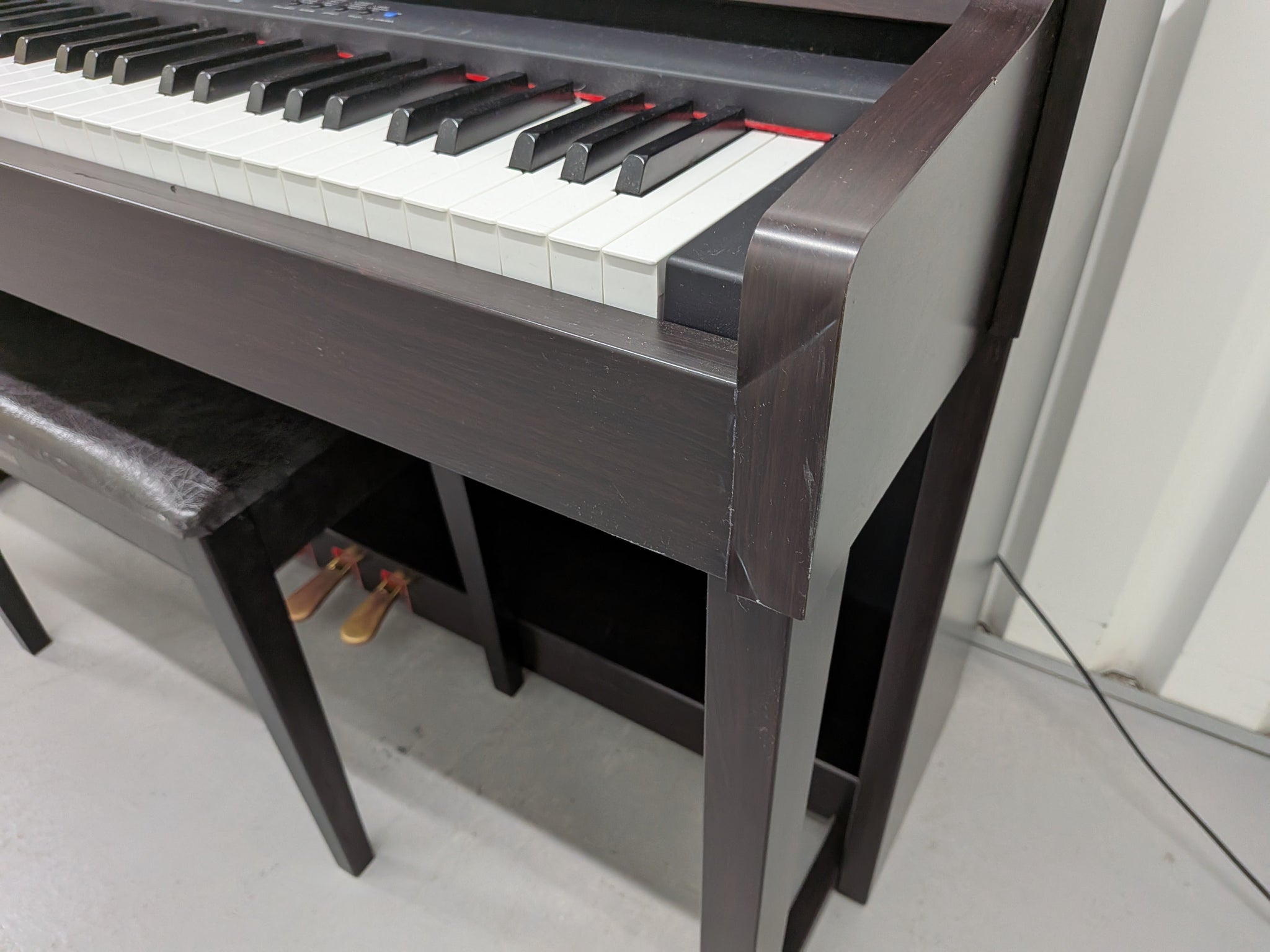 Yamaha Clavinova CLP-430 Digital Piano and stool in dark rosewood