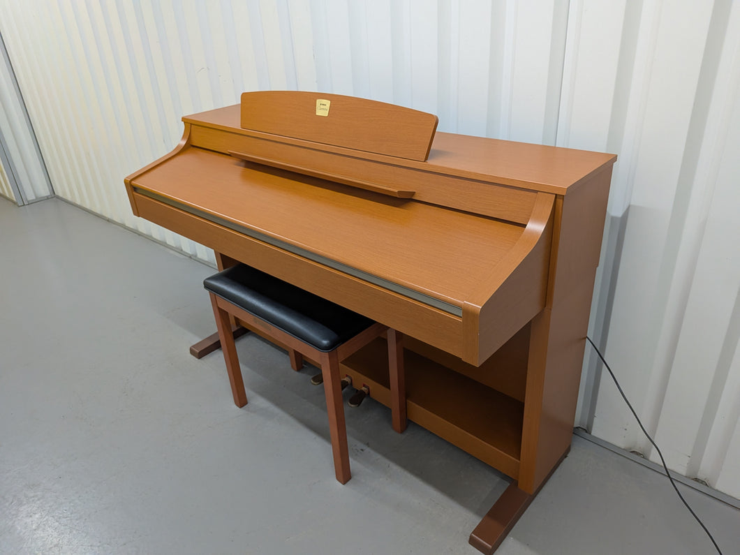 Yamaha Clavinova CLP-330C Digital Piano with matching stool stock nr 25478