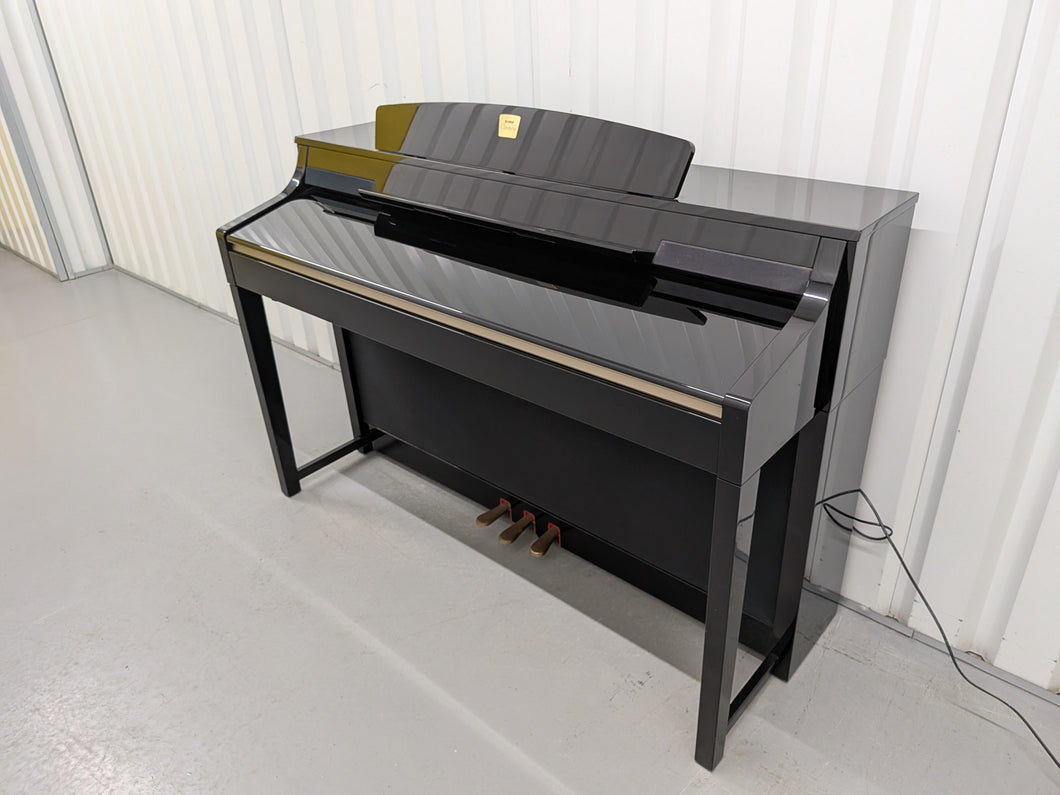 YAMAHA CLAVINOVA CLP-380PE DIGITAL PIANO + STOOL GLOSSY BLACK stock nr 25494