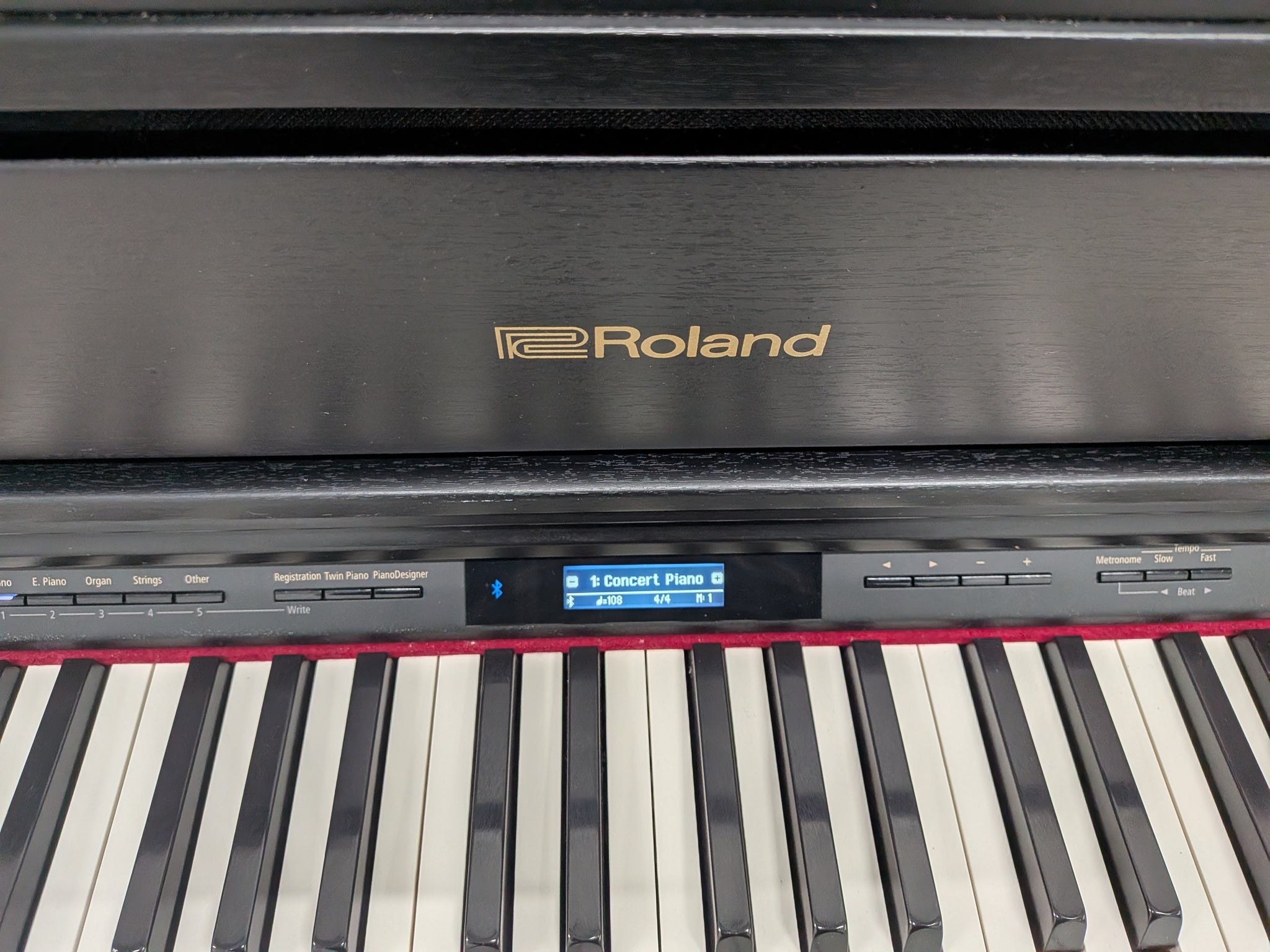 Roland HP605 digital piano and stool in satin black finish stock