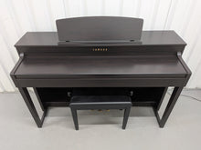 Load image into Gallery viewer, Yamaha Clavinova CLP-470 in dark rosewood with wooden keys action + stool #25546
