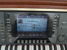 Load image into Gallery viewer, YAMAHA CLAVINOVA CVP-307 DIGITAL PIANO ARRANGER IN MAHOGANY STOCK #25542
