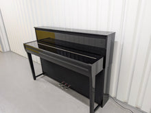 Load image into Gallery viewer, Yamaha Clavinova CLP-785 digital piano in polished black finish stock #25576
