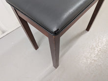 Load image into Gallery viewer, Yamaha Clavinova CVP-303 Digital Piano arranger + stool in mahogany stock #26004

