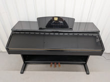Load image into Gallery viewer, Yamaha Clavinova CVP-401 Digital Piano / arranger in glossy black stock nr 26075
