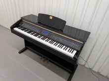 Load image into Gallery viewer, Yamaha Clavinova CVP-401 Digital Piano / arranger in glossy black stock nr 26075
