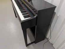 Load image into Gallery viewer, Yamaha Clavinova CLP-470 in dark rosewood with wooden keys action + stool #26088

