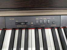 Load image into Gallery viewer, Yamaha Clavinova CLP-920 digital piano in dark rosewood finish stock # 26105
