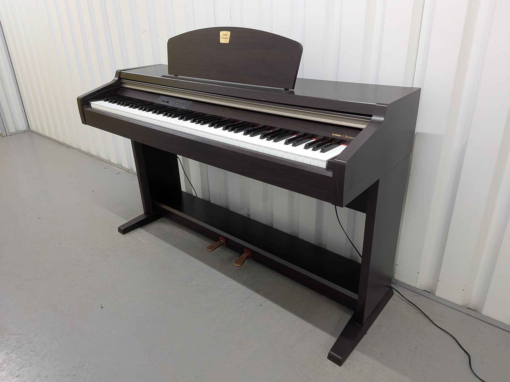 Yamaha Clavinova CLP-920 digital piano in dark rosewood finish 