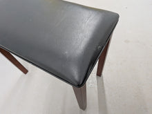 Load image into Gallery viewer, Yamaha Clavinova CLP-950 digital piano and stool in mahogany stock #26117
