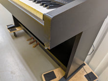 Load image into Gallery viewer, Yamaha Clavinova CVP-92 Digital Piano / arranger in rosewood stock nr 26130
