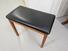 Load image into Gallery viewer, Yamaha Clavinova CLP-230C Digital Piano in cherry + matching stool stock #26145
