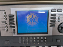 Load image into Gallery viewer, Yamaha Clavinova CVP-205 in rosewood with big speakers in base stock nr F013
