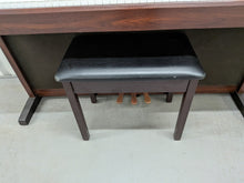 Load image into Gallery viewer, Yamaha Clavinova CLP-880 digital piano and stool in mahogany finish stock number 26206
