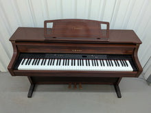 Load image into Gallery viewer, Yamaha Clavinova CLP-880 digital piano and stool in mahogany finish stock number 26206
