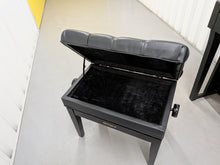 Load image into Gallery viewer, Yamaha Clavinova CLP-645 in satin black finish + stool stock nr 26241
