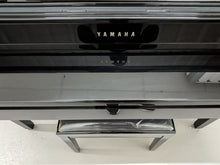 Load image into Gallery viewer, Yamaha Clavinova CLP-565GP in polished glossy black + matching stool #26266
