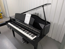 Load image into Gallery viewer, Yamaha Clavinova CLP-565GP in polished glossy black + matching stool #26266
