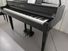 Load image into Gallery viewer, Yamaha Clavinova CLP-565GP in polished glossy black + matching stool #26266
