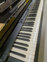 Load image into Gallery viewer, Yamaha Arius YDP-140 digital piano in dark rosewood finish stock # 26258
