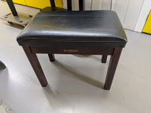 Load image into Gallery viewer, Yamaha Clavinova CVP-207 digital piano / arranger in rosewood. stock nr 26316
