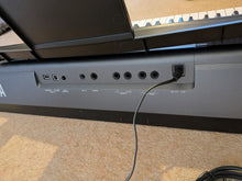 Load image into Gallery viewer, Yamaha PSR-S670 61-Key Arranger Workstation Keyboard + PSU &amp; Music rest stock number #26340

