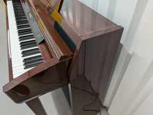 Load image into Gallery viewer, Yamaha Clavinova CLP-280 in Polished Glossy Mahogany finish stock nr 26386
