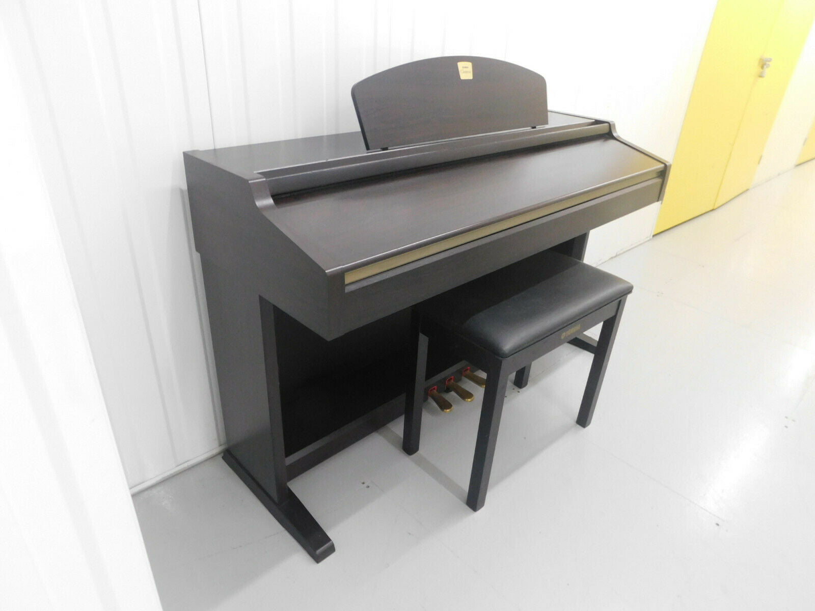 YAMAHA CLAVINOVA CLP-930 Digital Piano in rosewood, weighted keys stock nr  22061