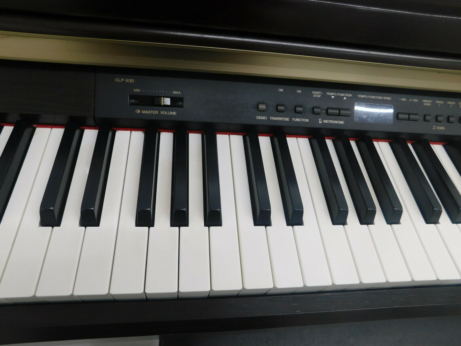 YAMAHA CLAVINOVA CLP-930 Digital Piano in rosewood, weighted keys stoc –  Sulinda Music