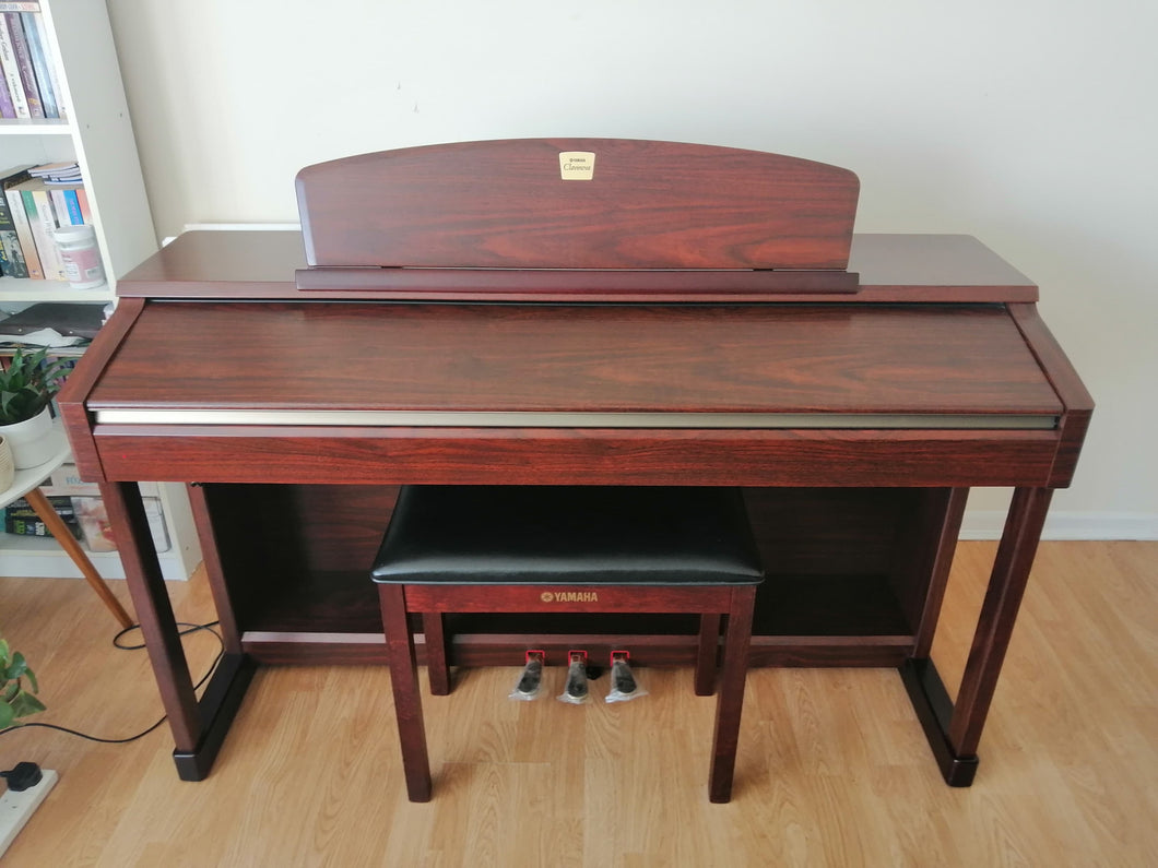 Yamaha Clavinova CLP-150 Digital Piano with stool in mahogany stock nr 22191